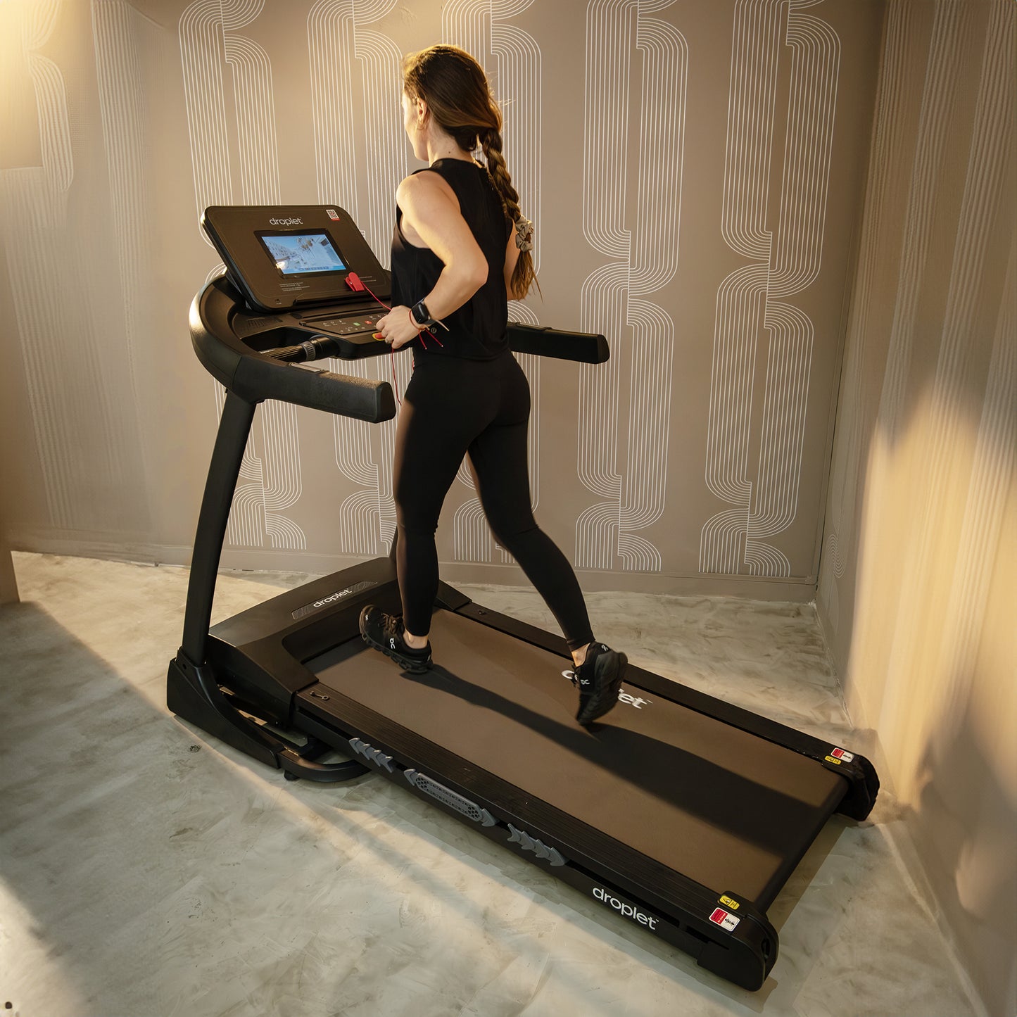 Caminadora Eléctrica Droplet RN820 4.5 hp 20 km/h con LCD